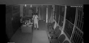 Tras robo a escuela, piden ayuda para capturar a ladrón