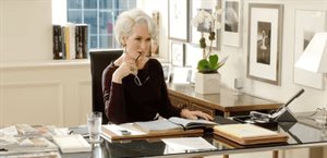 Stephen Colbert y Meryl Streep recrean escena de El diablo viste...