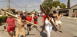 Llaman a fieles a participar en viacrucis en Río Bravo