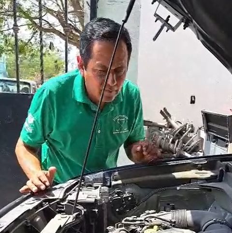 Revisar el vehículo y llevar herramientas básicas evita contratiempos en carretera