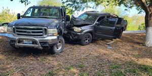 Aparatoso accidente deja daños materiales y personas sólo con lesiones menores