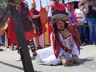  “El Viacrucis es la prueba máxima del amor de Dios”