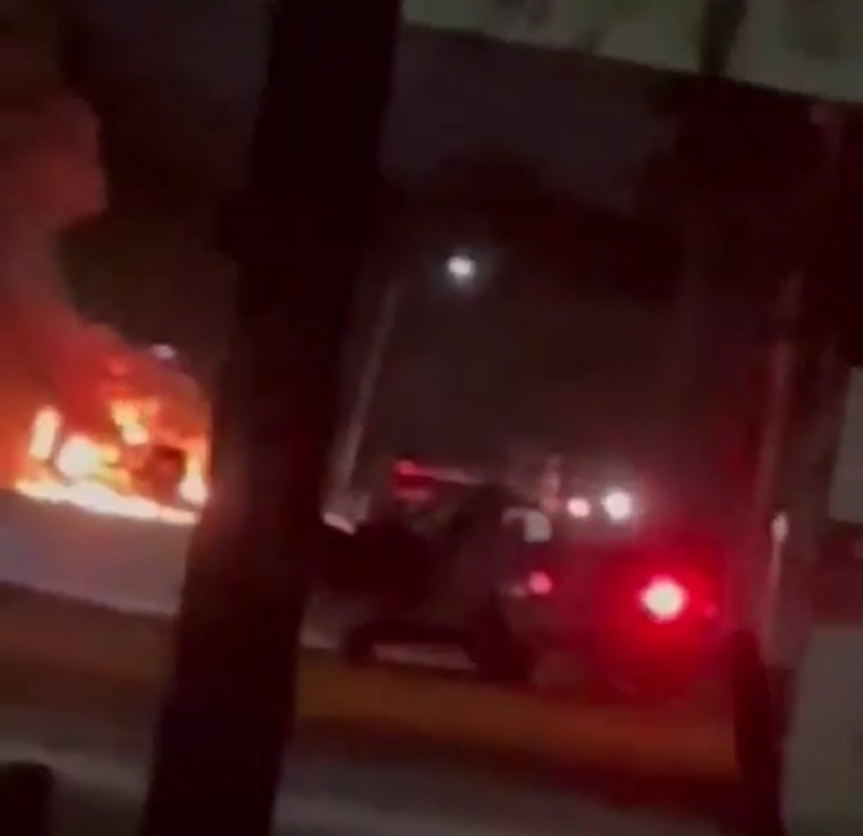 Atacan e incendian patrulla de Guardia Estatal