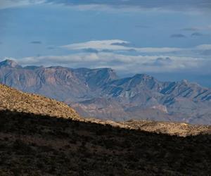 Edificación de muro en suspenso tras protesta