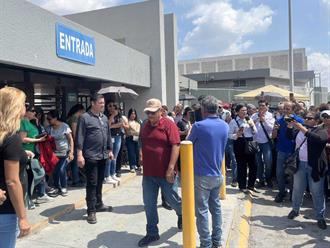 Despidos disparan  sobreoferta laboral