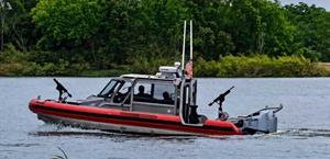 Advierten por altavoces:  no crucen el río Bravo