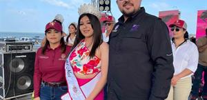 Alcaldesa corona a Becky I,  la Reina del Carbonera Fest