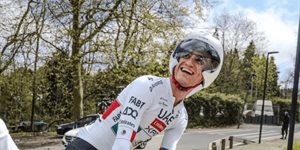 Isaac del Toro lidera al UAE Team Emirates en Vuelta al País Vasco