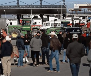 Gobierno federal mantiene diálogo con transportistas ante movilizaciones