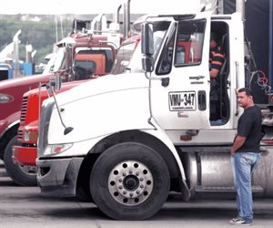 Reportan hasta 40 robos diarios a transportes de carga