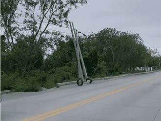 Deslave en bulevar pone en riesgo a automovilistas