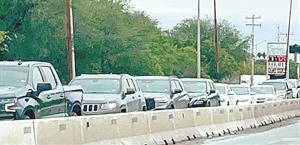 Congestión en puentes internacionales afecta a automovilistas