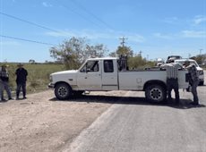 Productores vuelven a cerrar la carretera federal Victoria-Matamoros en el kilómetro 201 frente a la Bodega La Herradura en San Fernando, Tamaulipas, exigen precios justos para las toneladas de granos.