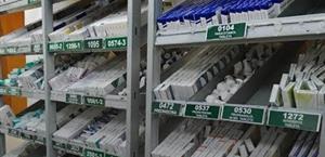 Asegura senador abasto de medicinas; denuncia campaña sucia