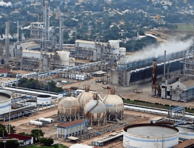 Analiza gobierno esquemas tecnológicos privados para Pemex