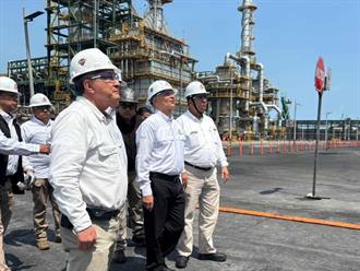  Refinería Olmeca opera con normalidad tras incidente técnico