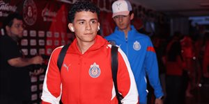 Santiago Sandoval podría reemplazar a Ledezma en Chivas