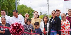 Entrega pavimentación y drenaje sanitario en la colonia Hipódromo