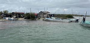 Mancha en Mezquital no  frena actividad pesquera
