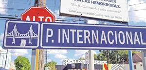 Se quejan automovilistas por obstaculización visual