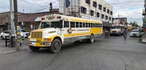 Cierre de maquiladoras  da golpe al transporte  público en Matamoros