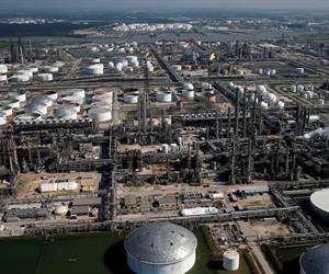 Controla Pemex derrame en refinería de Houston