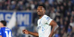 Inter gana y se acerca al título