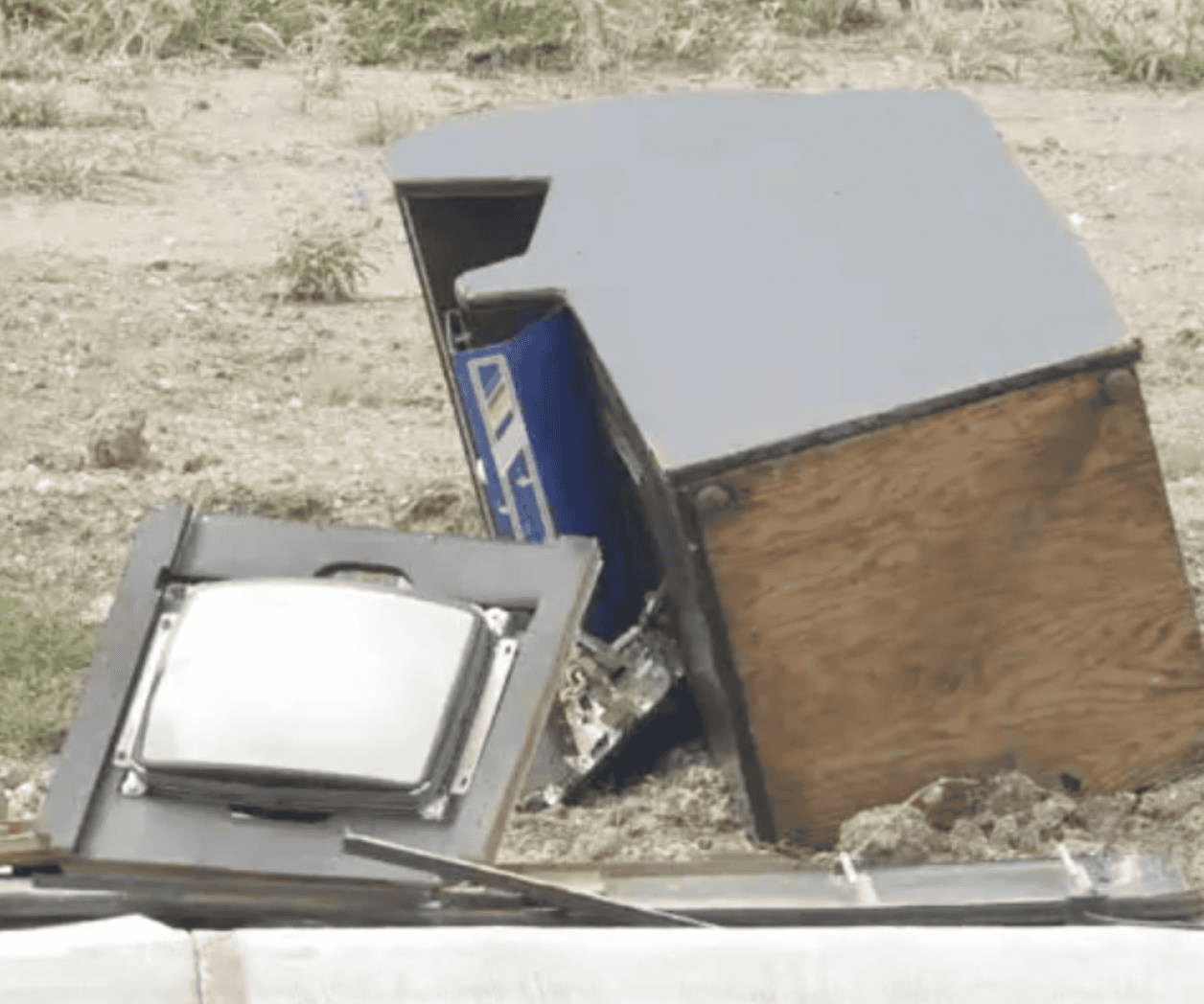 Máquina a punto de generar una tragedia en la carretera
