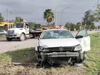  Evita choque y termina en el camellón del Libramiento Oriente