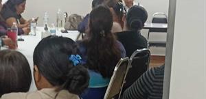 Trabajadores protestan por cambio de turno