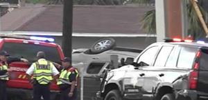 Detiene Patrulla Estatal a 5 en persecución con volcadura