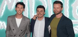 Malcolm el de en medio reúne a su generación en México