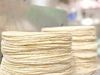 Tortilla se mantiene, pero bajo presión