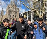 Disfrutan estancia en Europa