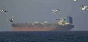  Irán reabre estrecho de Ormuz; Trump mantiene bloqueo naval