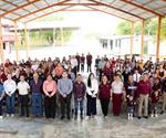 Entrega alcaldesa apoyos a escuelas