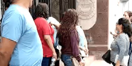 Trabajadores protestan por cambios de horario a fuerzas