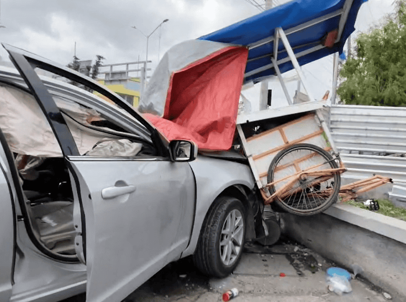 Ebrio choca contra puesto de tacos en Reynosa