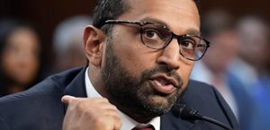 Acusan a director del FBI de conducta errática y alcoholismo