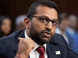 Acusan a director del FBI de conducta errática y alcoholismo