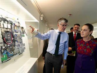  Sheinbaum visita centro de supercomputación en Barcelona