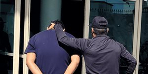 Intentaba robar carne para asar