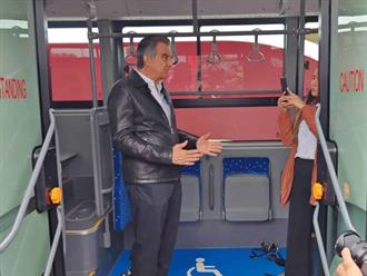 Entregan seis camiones híbridos para transporte gratuito en Victoria