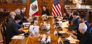  Sheinbaum y delegación de Estados Unidos en revisan el T-MEC