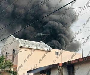  Cortocircuito causa incendio en la colonia Aztlán