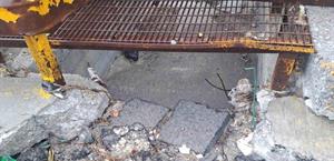 Socavón en carpeta asfáltica pone en riesgo a conductores