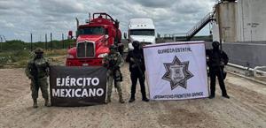 Aseguran pipa con reporte de robo en subestación de Pemex