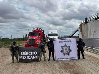 Aseguran pipa con reporte de robo en subestación de Pemex