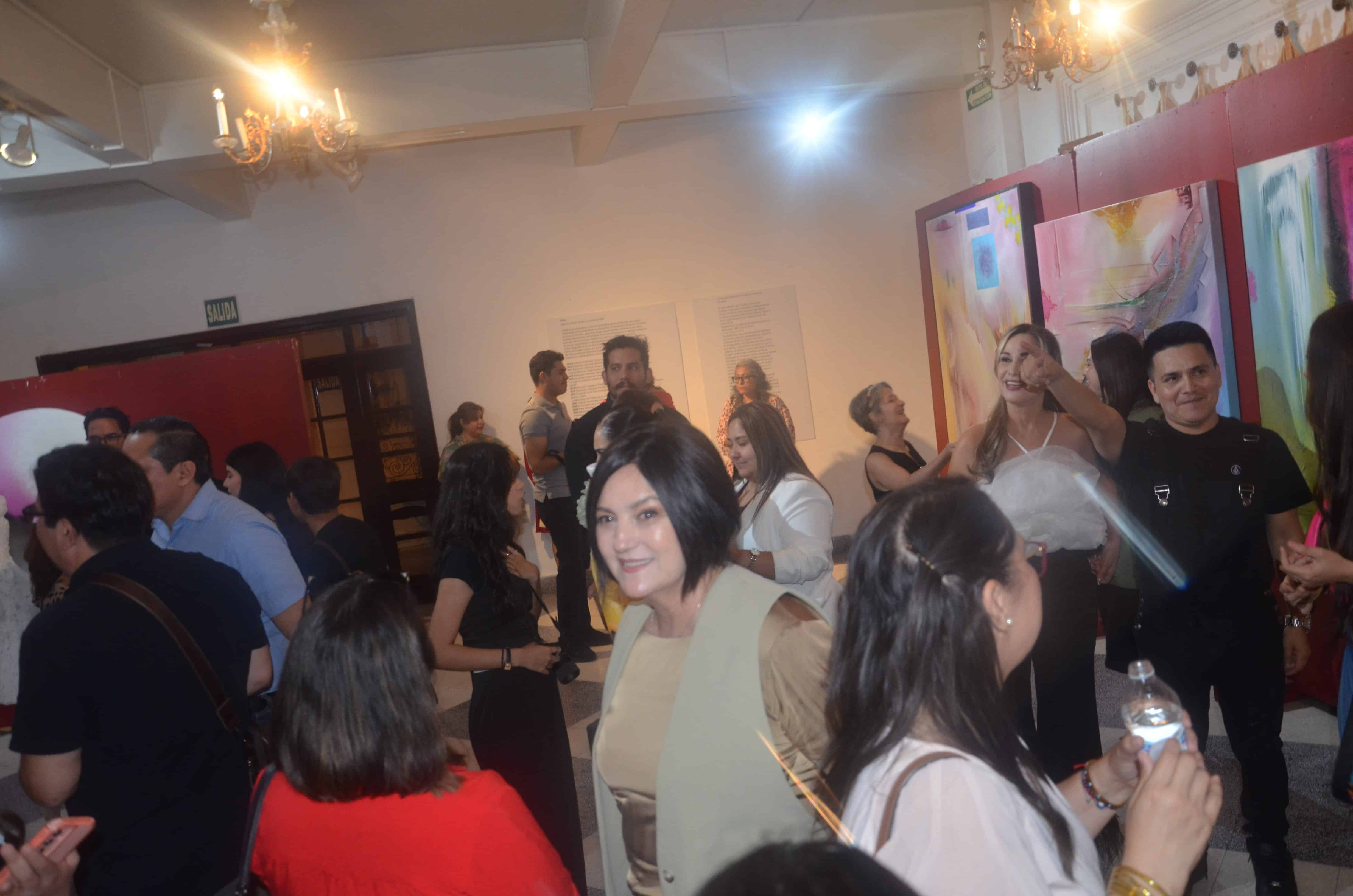 Inauguran su exposición