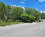 SE VENDE TERRENO,